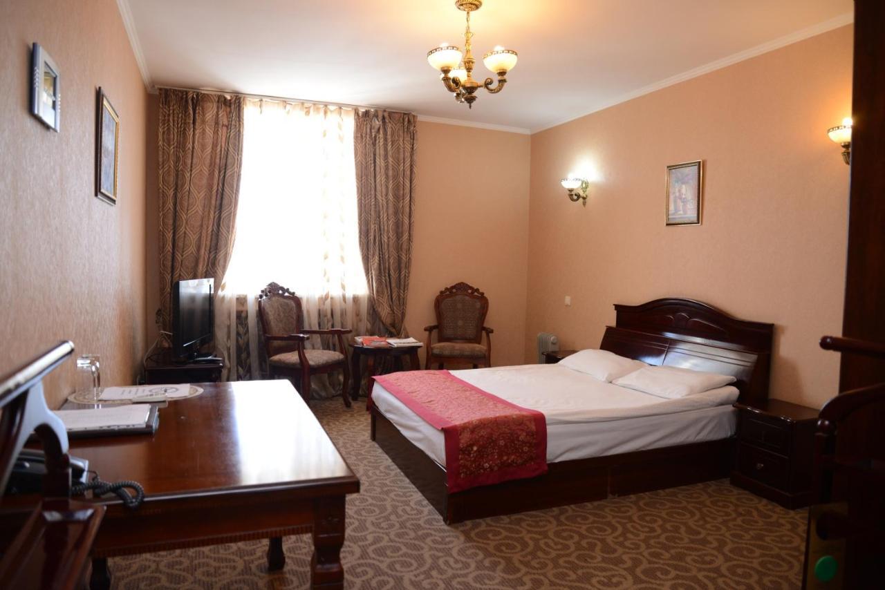 Bozok Hotel Astana Eksteriør bilde