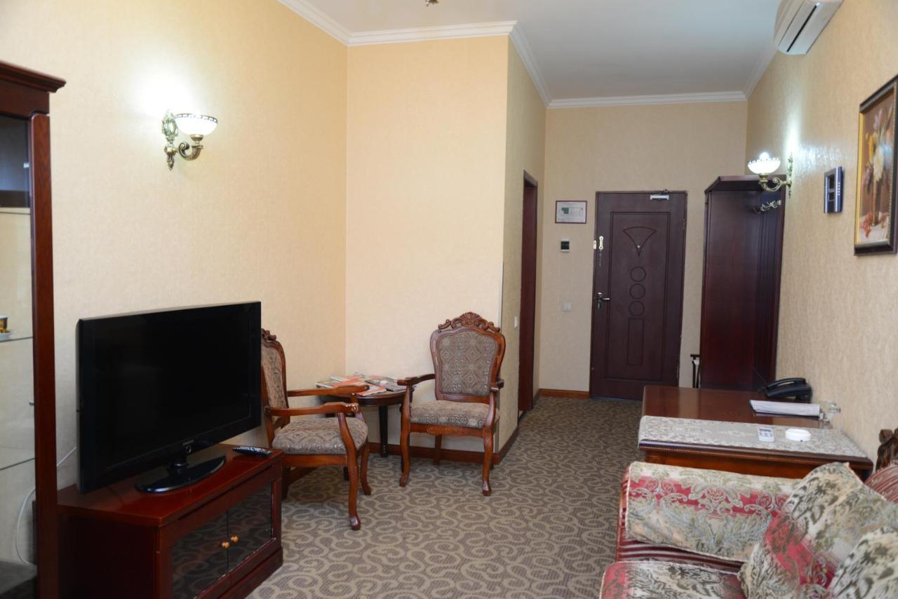 Bozok Hotel Astana Eksteriør bilde