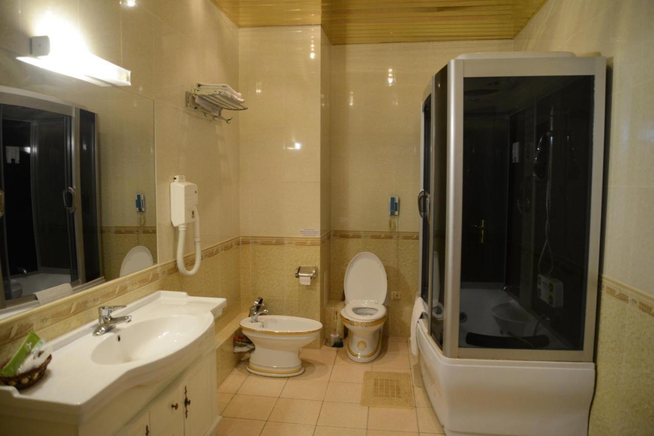 Bozok Hotel Astana Eksteriør bilde